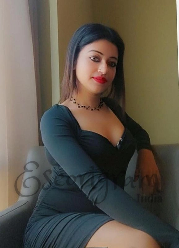 Call Girl Bangalore Deepika Maurya