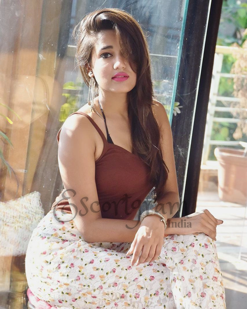 Call Girl Delhi - Riya Trivedi