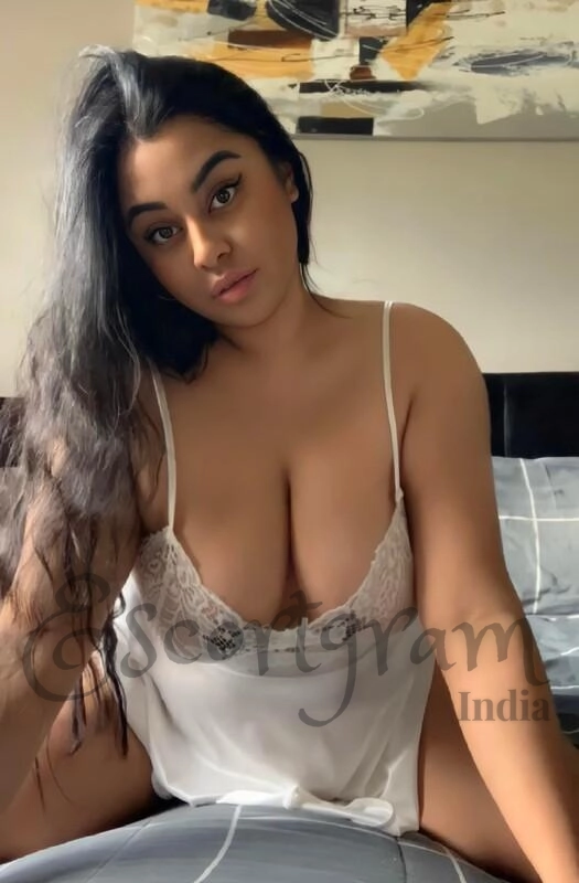 Call Girl Bangalore Sakshi Mahajan